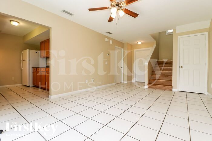 Building Photo - 17395 Dumont Dr