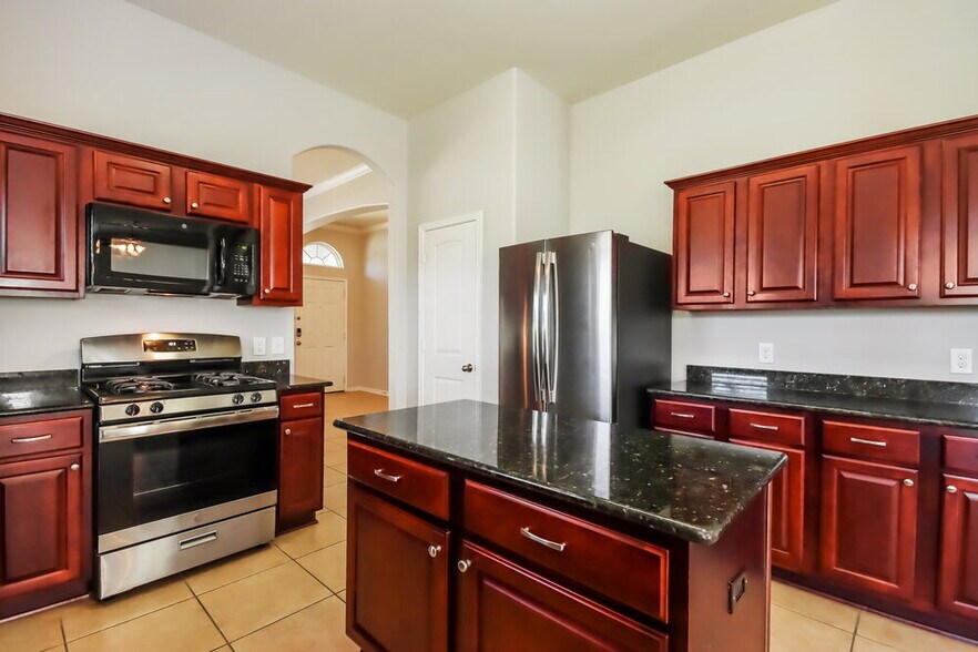 Building Photo - 1110 Shadow Glenn Dr