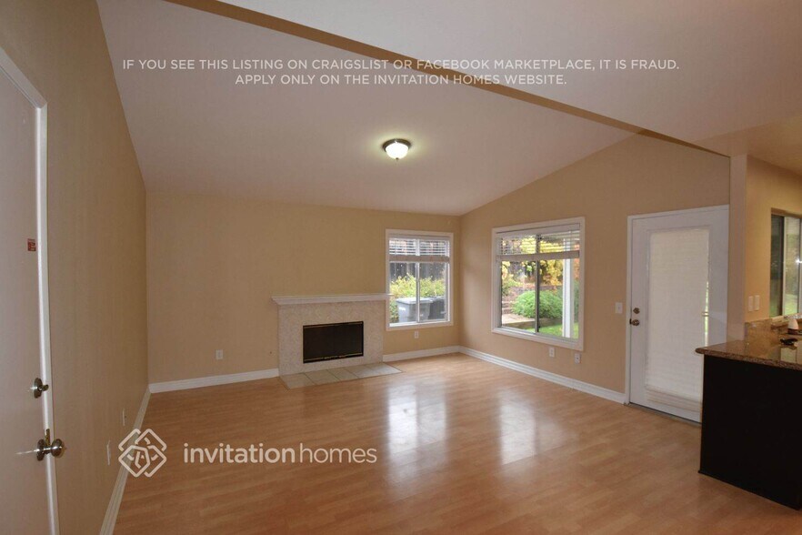 Building Photo - 29020 Rolando Rd