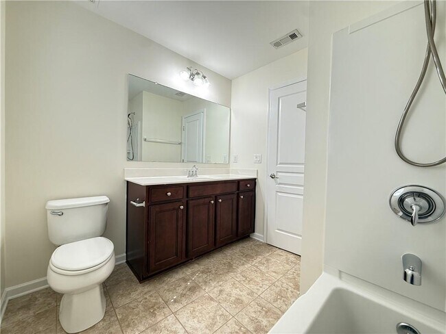 Building Photo - 279 Pendergast Dr SW