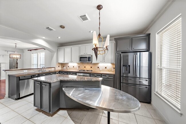 Building Photo - 1429 Oneil St