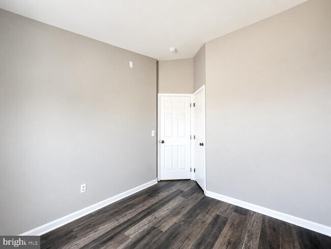 Building Photo - 17 Snead Drive.