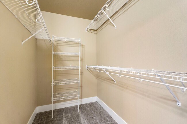 Building Photo - 345 Timber Creek Dr