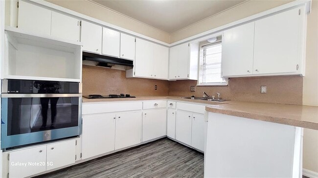 Building Photo - 7916 S McKinley Ave