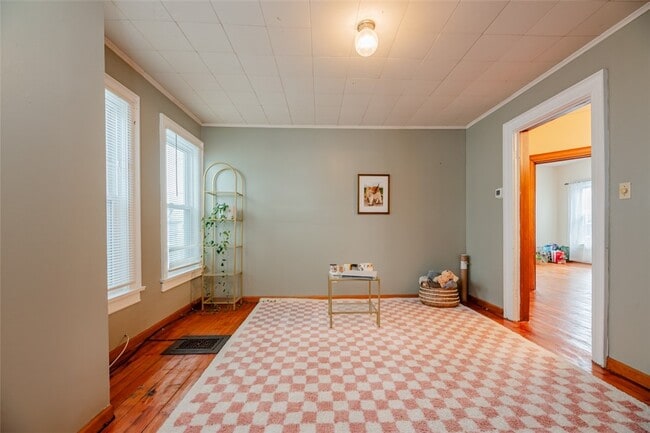 Building Photo - 7 Arlington St