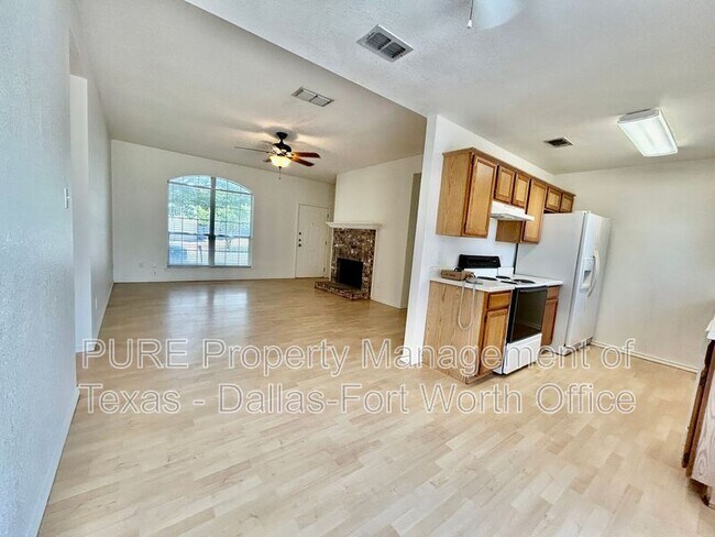 Building Photo - 824 Blue Ridge Dr