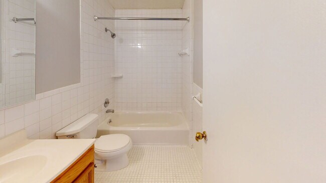 Building Photo - 1506 William Howard Taft Rd