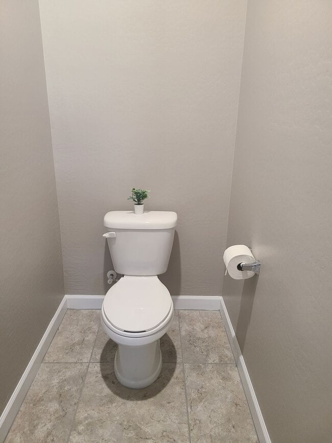 Building Photo - 4 Bedroom, 3 Bathroom Luxury Home in Torte...
