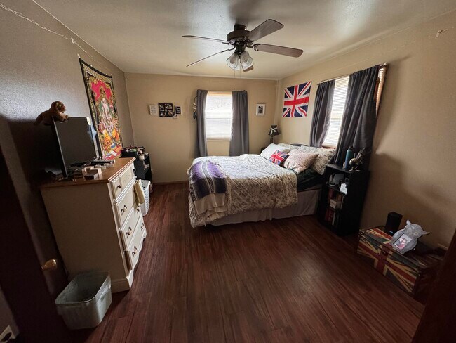 Building Photo - 1505 S Driscoll St