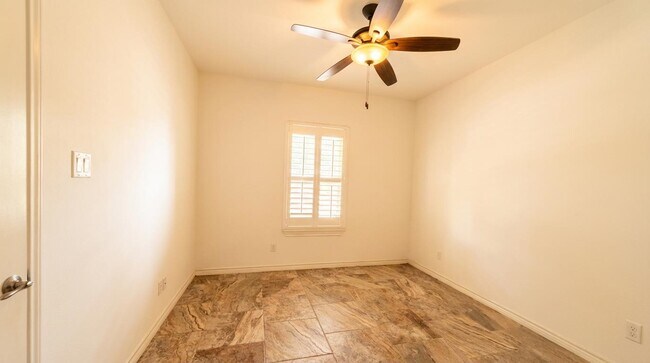 Building Photo - 508 Washingtonia Drive