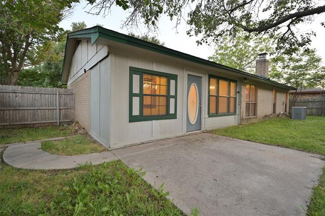 Building Photo - 4107 Pyracantha Dr