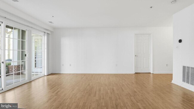 Building Photo - 164 Kendrick Pl