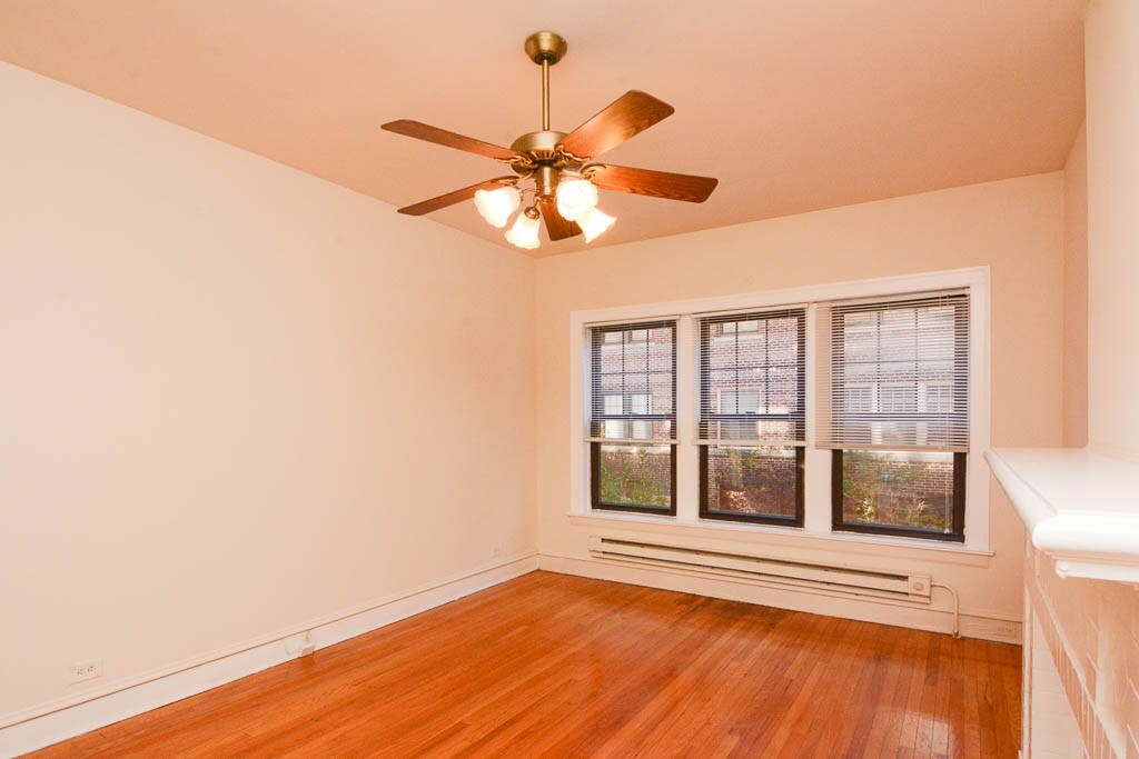 Building Photo - 1324 Oak Ave