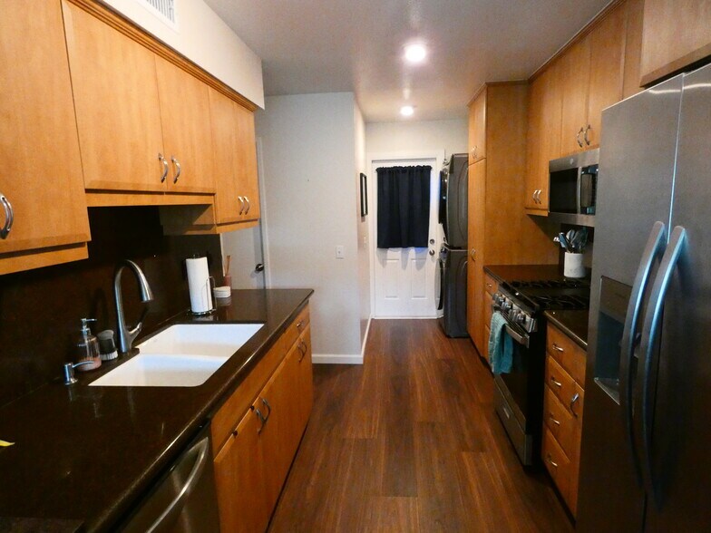 Kitchen - 12133 Wilsey Way