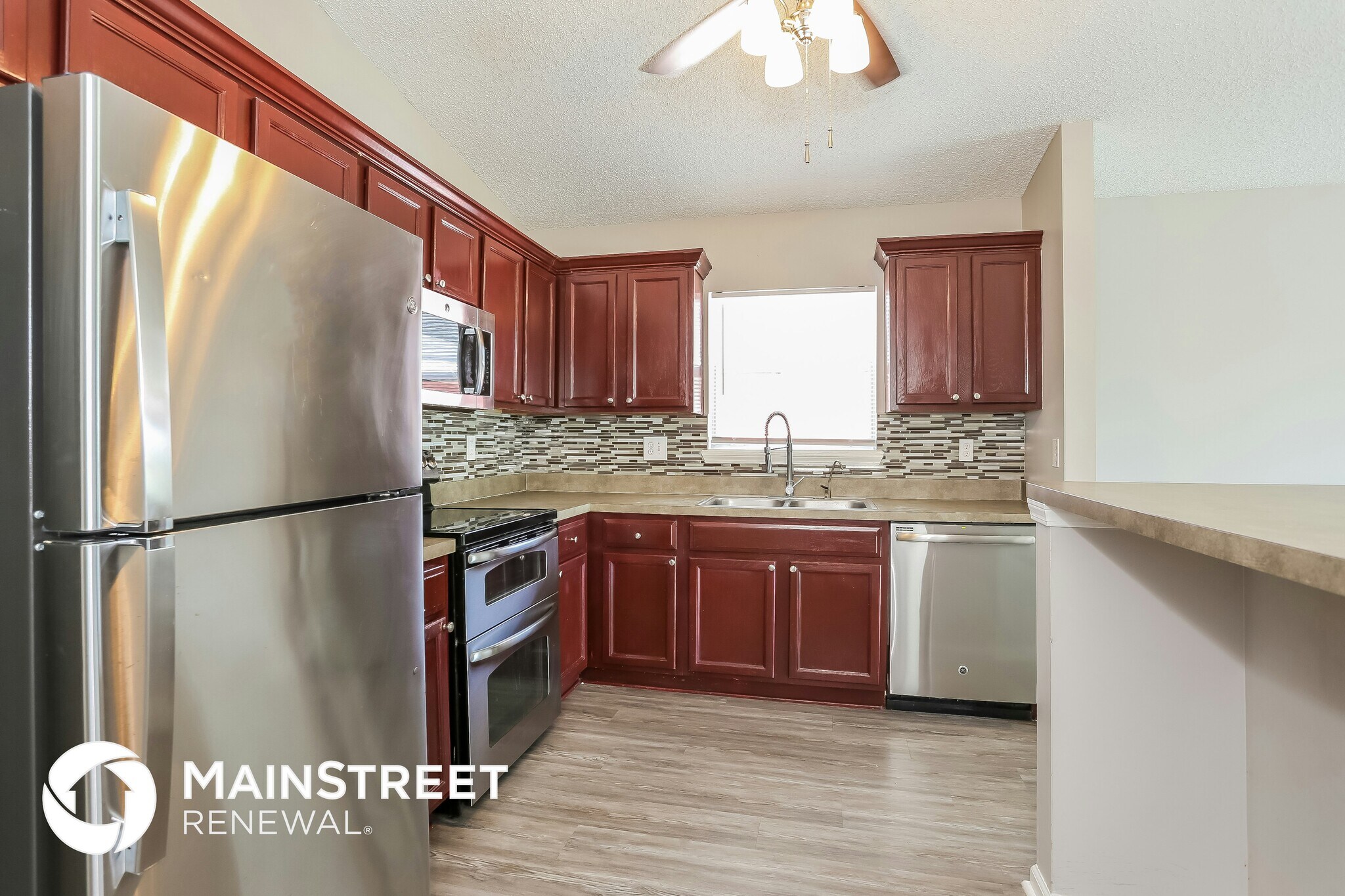 Building Photo - 7405 International Village Dr