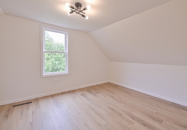 Building Photo - 337 Central Ave N