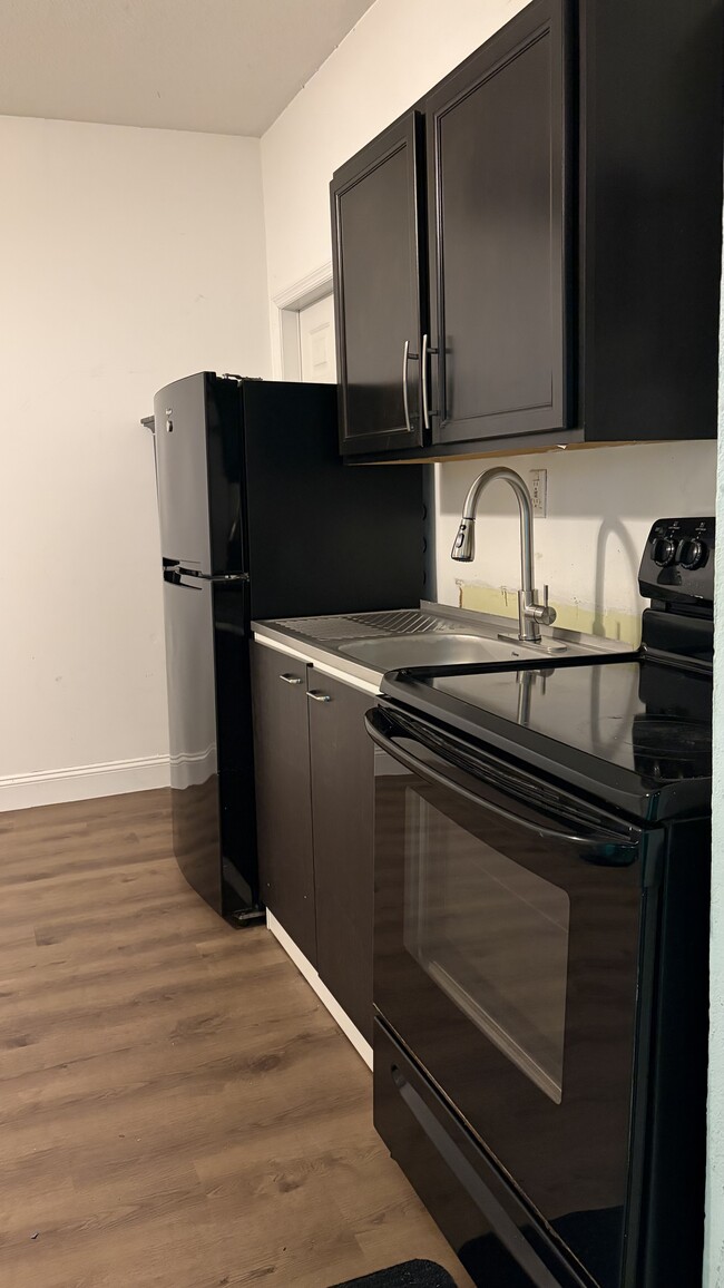 Building Photo - 15483 SW 12th Ter