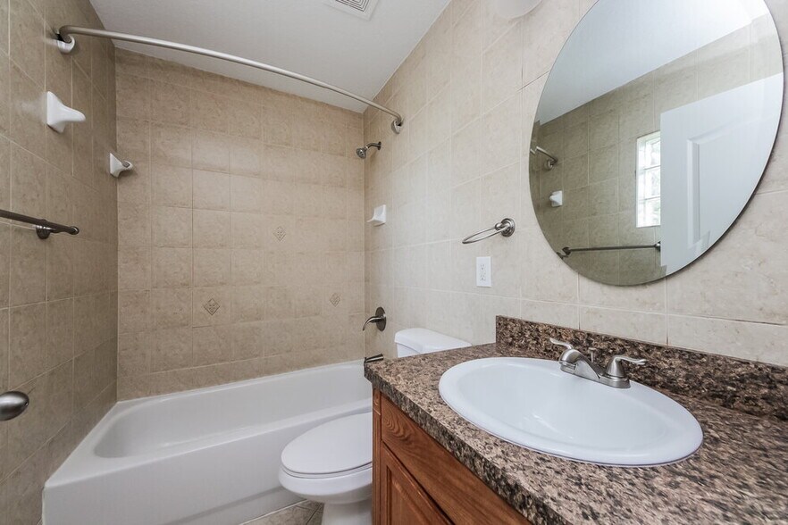 Building Photo - 850 Blanc Ct