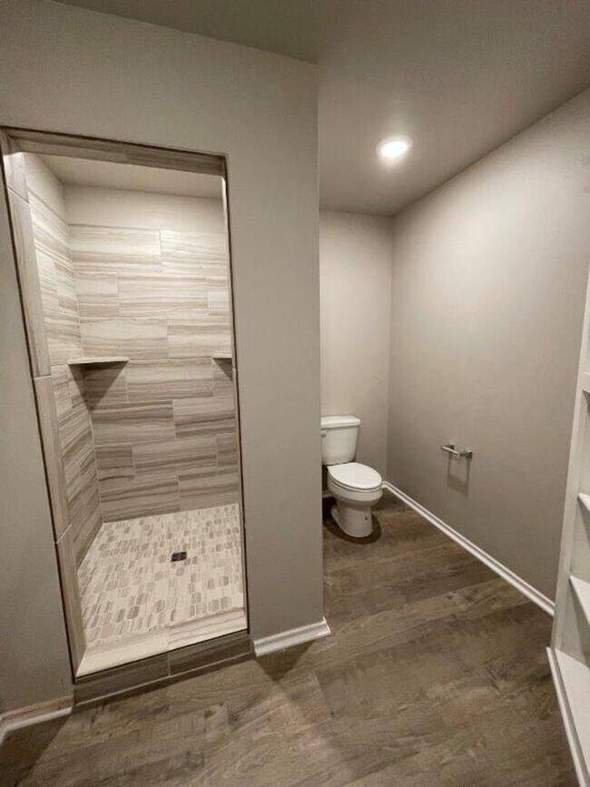 Building Photo - 3 bed 2 bath town home in Putnam City Scho...