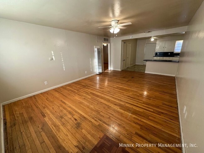 Building Photo - 2115 S Loop 289
