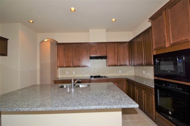 Building Photo - 7026 Belle Meadow Ln