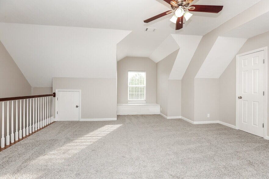 Building Photo - 122 Mary Joe Martin Dr