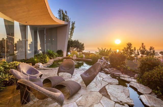 Building Photo - 724 Muirlands Vista Way