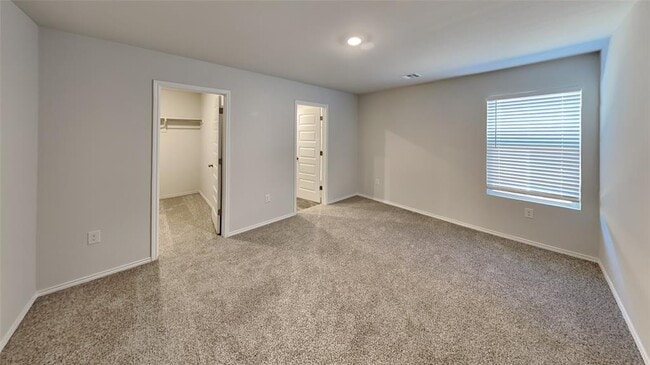 Building Photo - 6141 Bradford Pear Ln