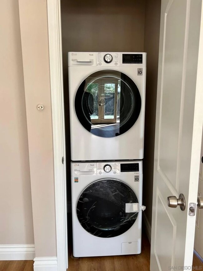 Building Photo - Single Story Home in San Diego!