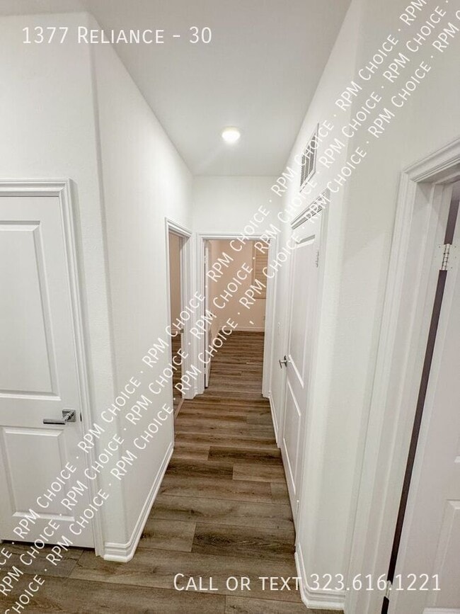 Building Photo - 1377 Reliance-30