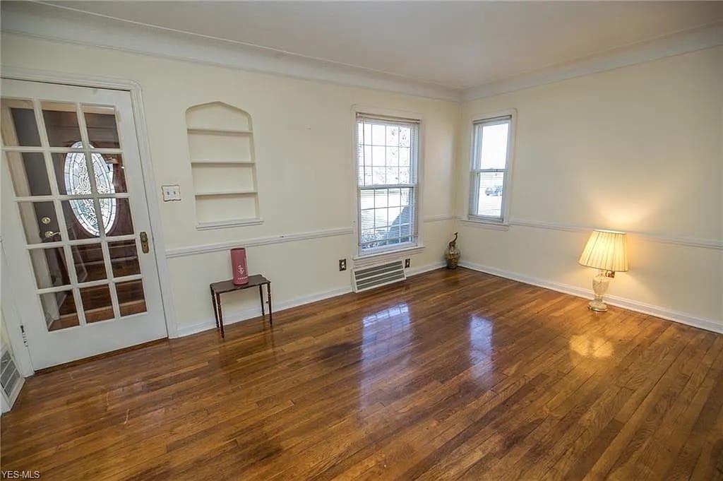 Building Photo - 3125 W 140th St