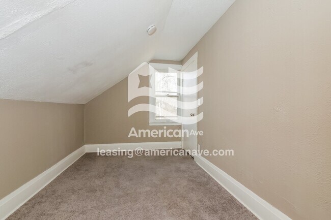 Building Photo - 4258 Laurel Ave