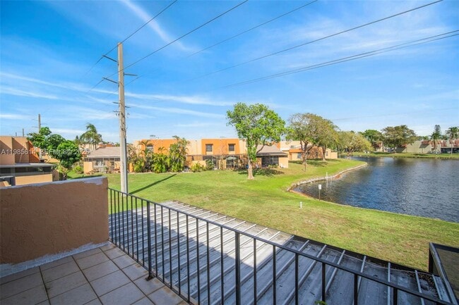 Building Photo - 1451 NW 92nd Ave