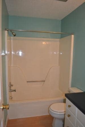 Building Photo - Spacious 2 Bedroom Townhome Near Downtown ...