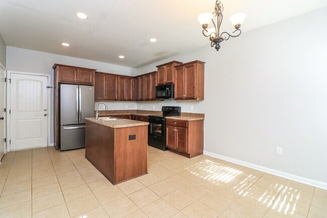 Building Photo - 522 Broughton Dr