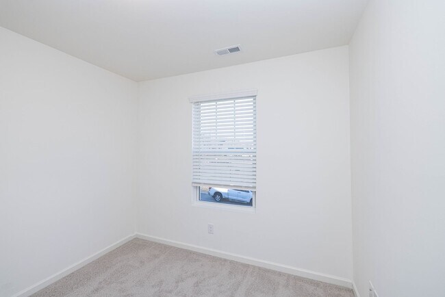 Building Photo - READY IN AUGUST 3 br 2.5 Townhome Near His...