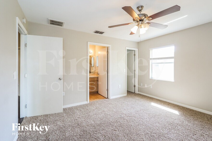 Building Photo - 7912 Apache Ln