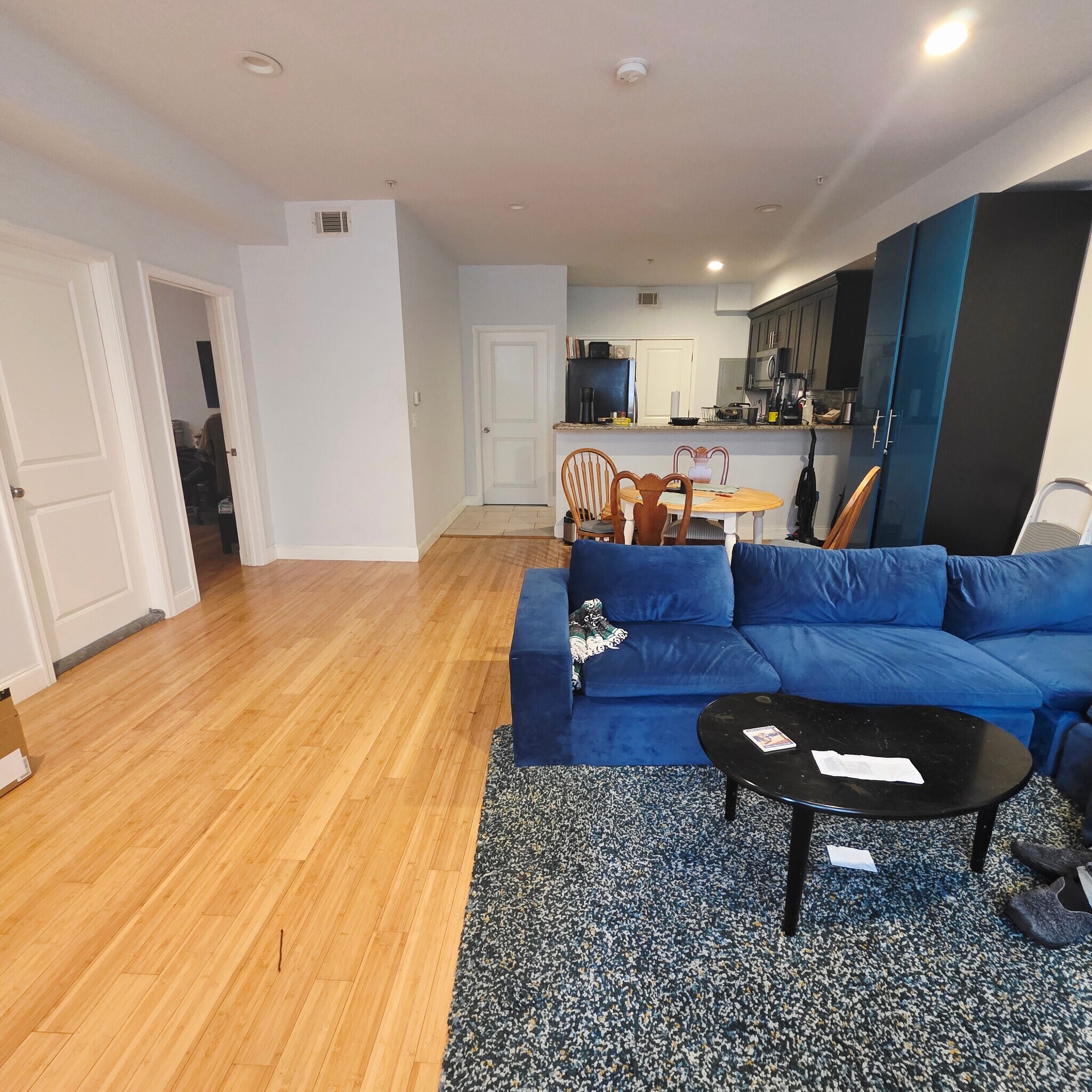 Building Photo - 628 N 11th St