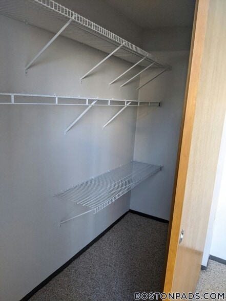 Building Photo - 160 E Berkeley St