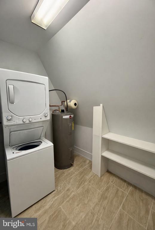 Building Photo - 815 Fayette St