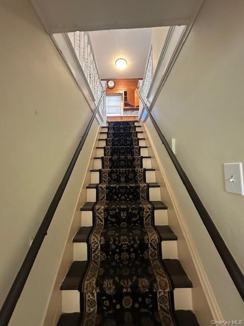 Building Photo - 44 Church St