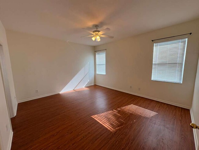 Building Photo - 1826 NW 15th Terrace