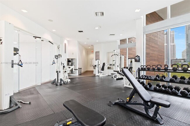 Building Photo - 350 S Miami Ave