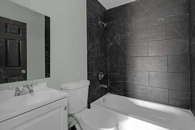 Building Photo - 2496 Malone Ave