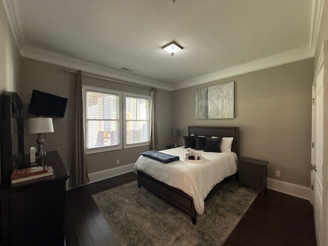 Building Photo - Mint Hill