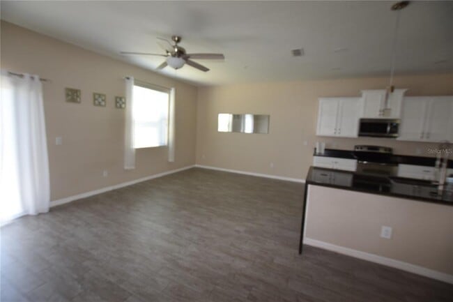 Building Photo - 1570 Scarlet Oak Loop