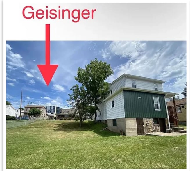 Building Photo - 1025 Cherry St