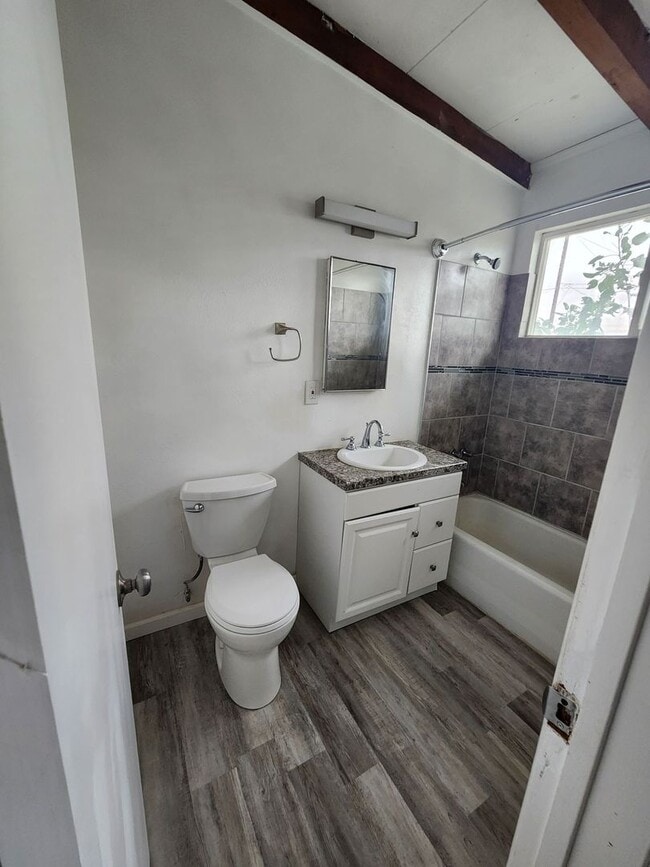 Building Photo - 73642 Buena Vista Dr