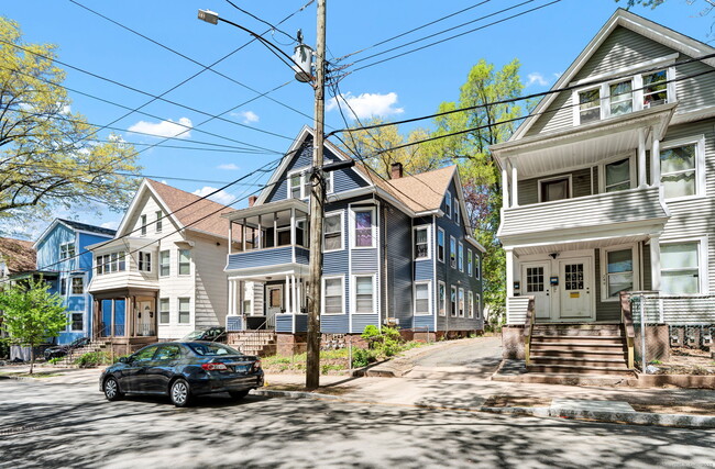Building Photo - 253 Chatham St