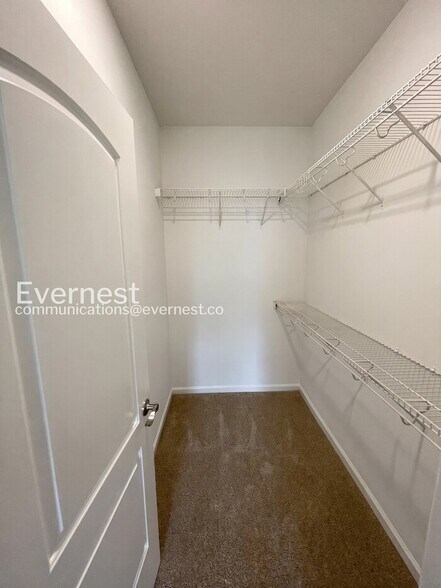 Building Photo - 1212 Ewing Wy